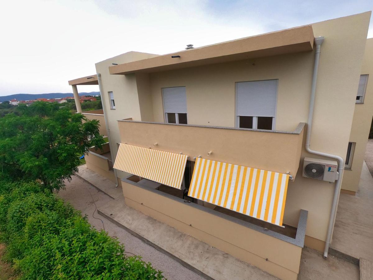 Apartments Martina Bibinje Bagian luar foto