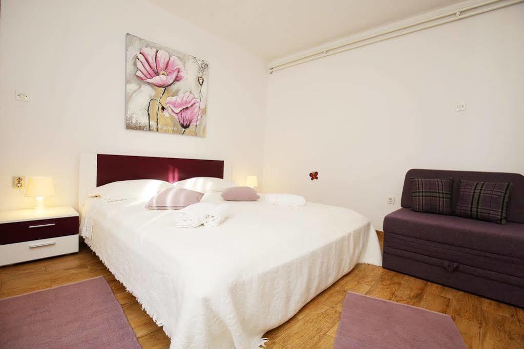Apartments Martina Bibinje Bagian luar foto