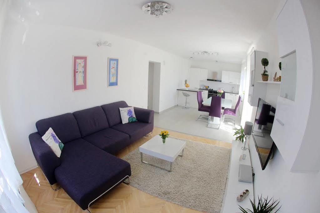 Apartments Martina Bibinje Bagian luar foto