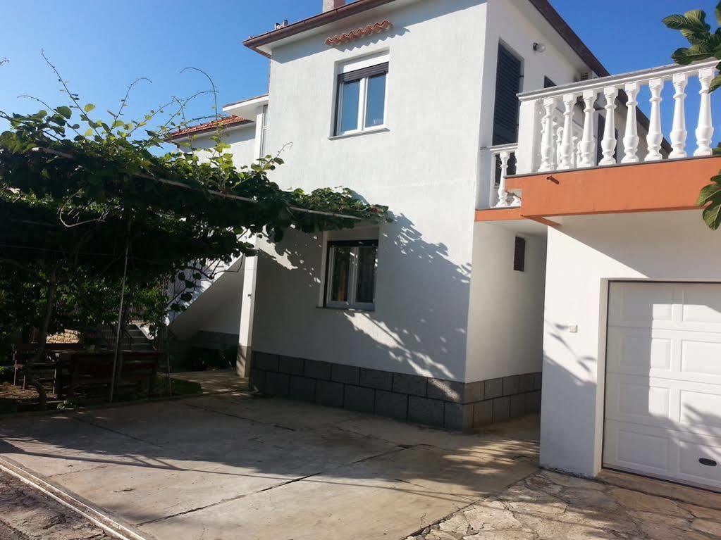 Apartments Martina Bibinje Bagian luar foto