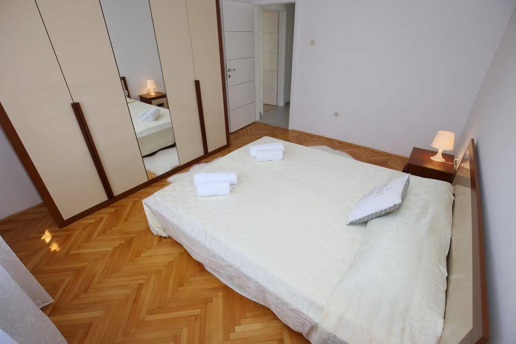 Apartments Martina Bibinje Bagian luar foto