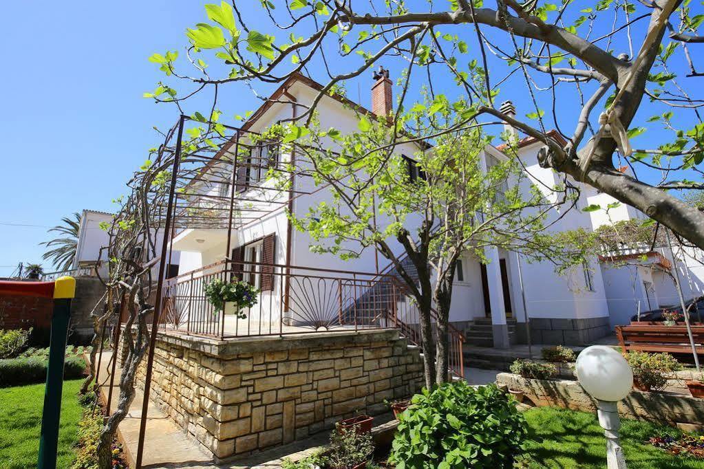 Apartments Martina Bibinje Bagian luar foto